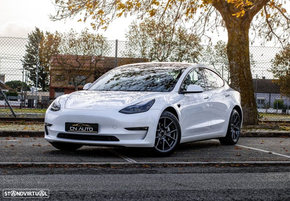 Tesla Model 3 - 6