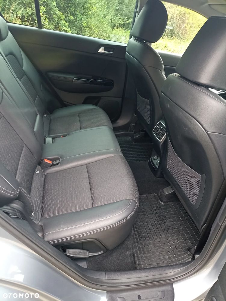 Kia Sportage 1.6 GDI Black Edition 2WD - 10