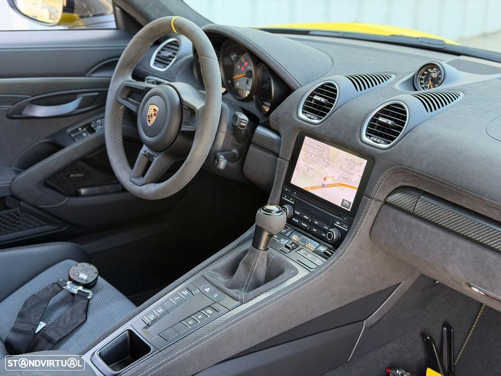 Porsche 718 Cayman GT4 RS - 5