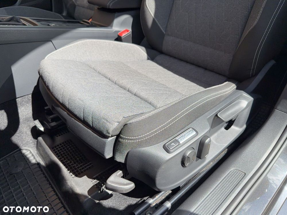 Volkswagen Passat - 13