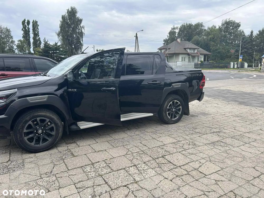 Toyota Hilux 2.8 D-4D Double Cab Invincible Sport 4x4 - 5