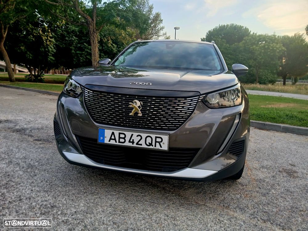 Peugeot 2008 1.2 PureTech Allure - 4