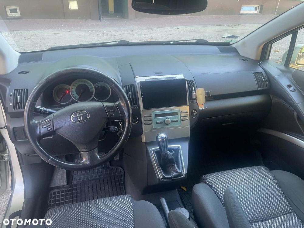 Toyota Corolla - 19