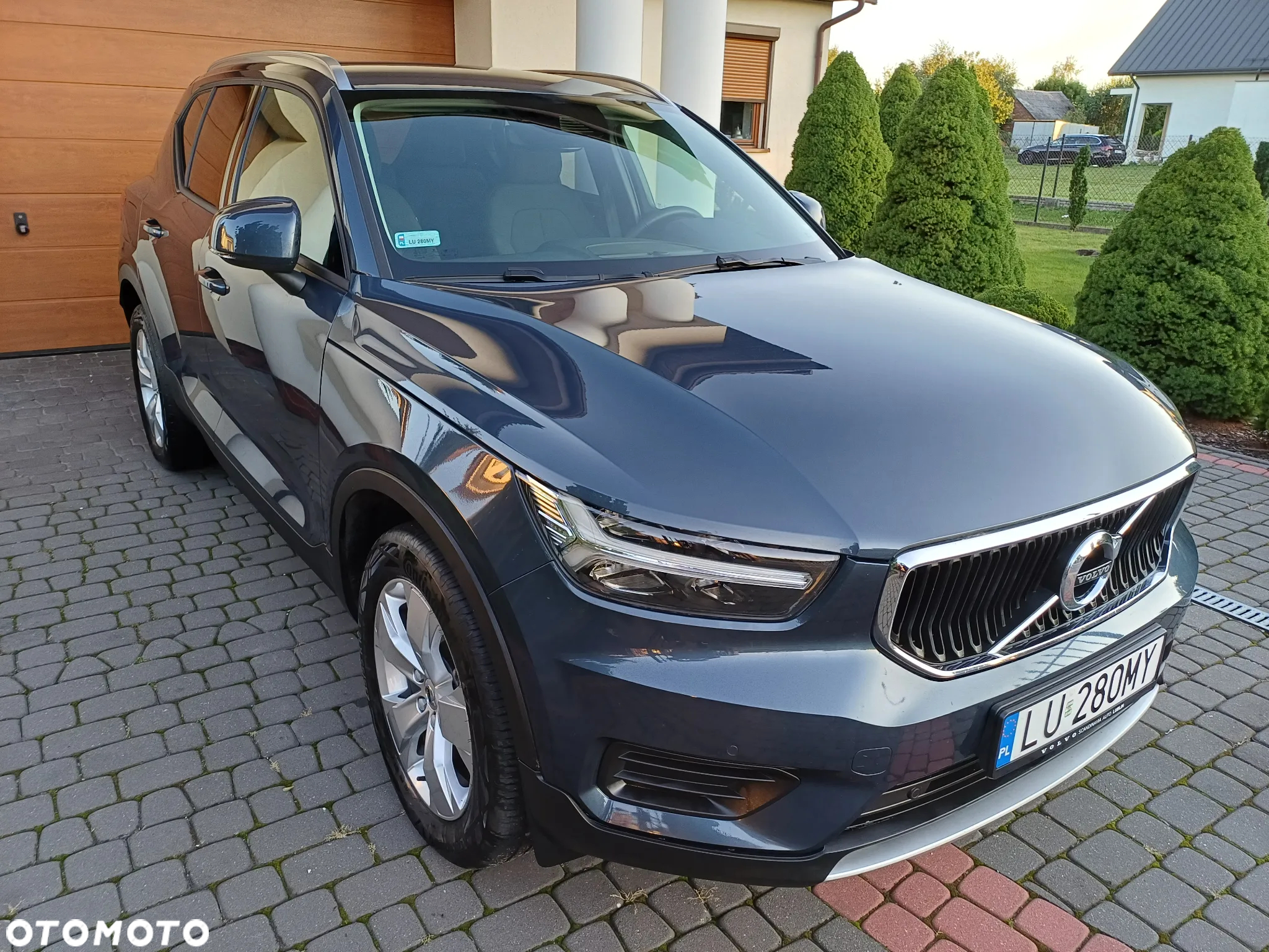 Volvo XC 40 T3 Momentum - 4