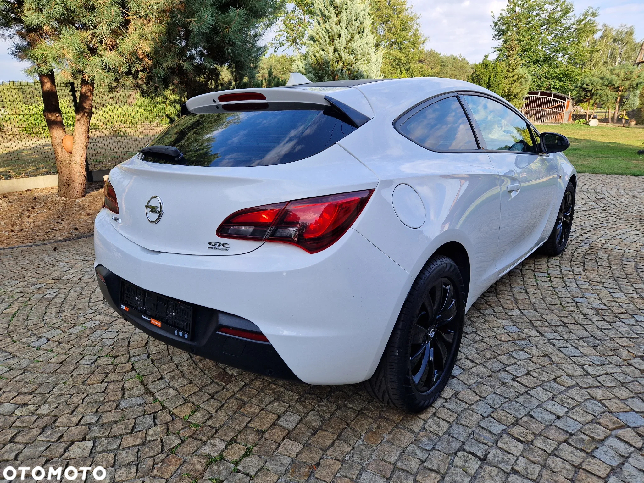 Opel Astra GTC 1.6 D (CDTi) DPF (ecoFLEX) Start/Stop - 4