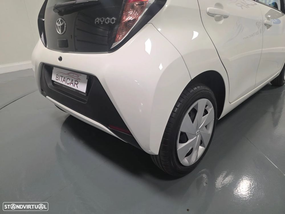 Toyota Aygo 1.0 X-Play Plus MM - 15