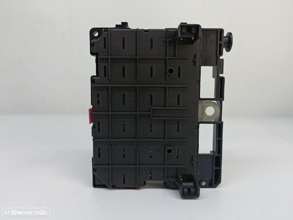 CAIXA DE RELÉS/ FUSÍVEIS CITROEN C5 BERLINA 2.0 HDI SX - 4