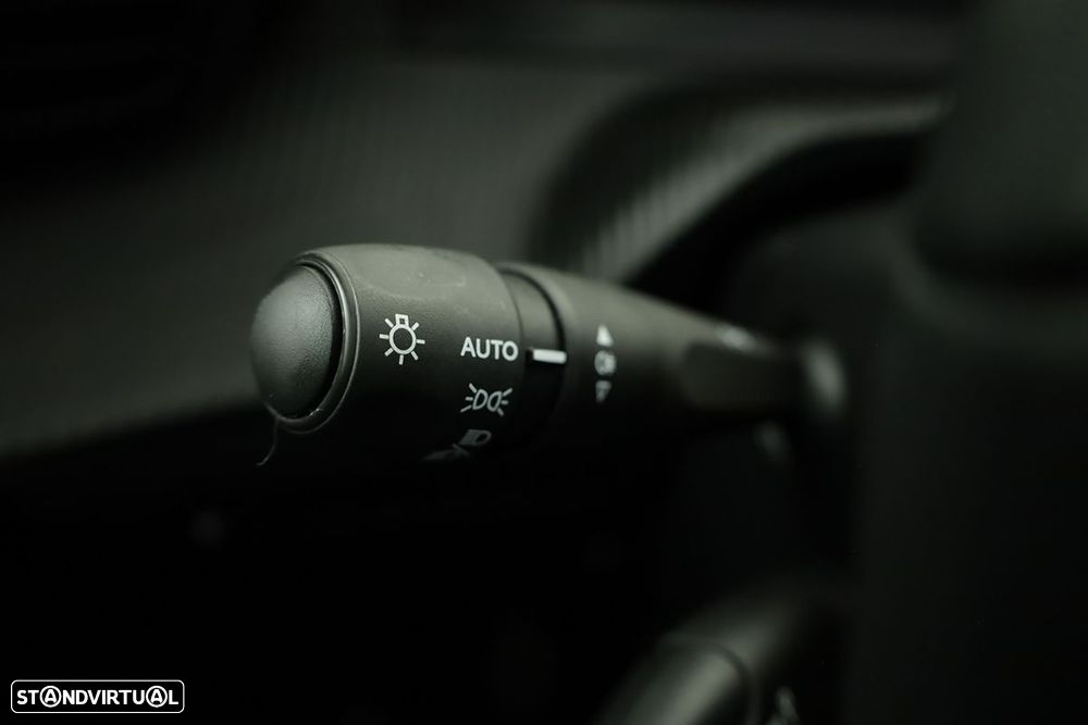 Peugeot 2008 1.2 PureTech Allure - 18