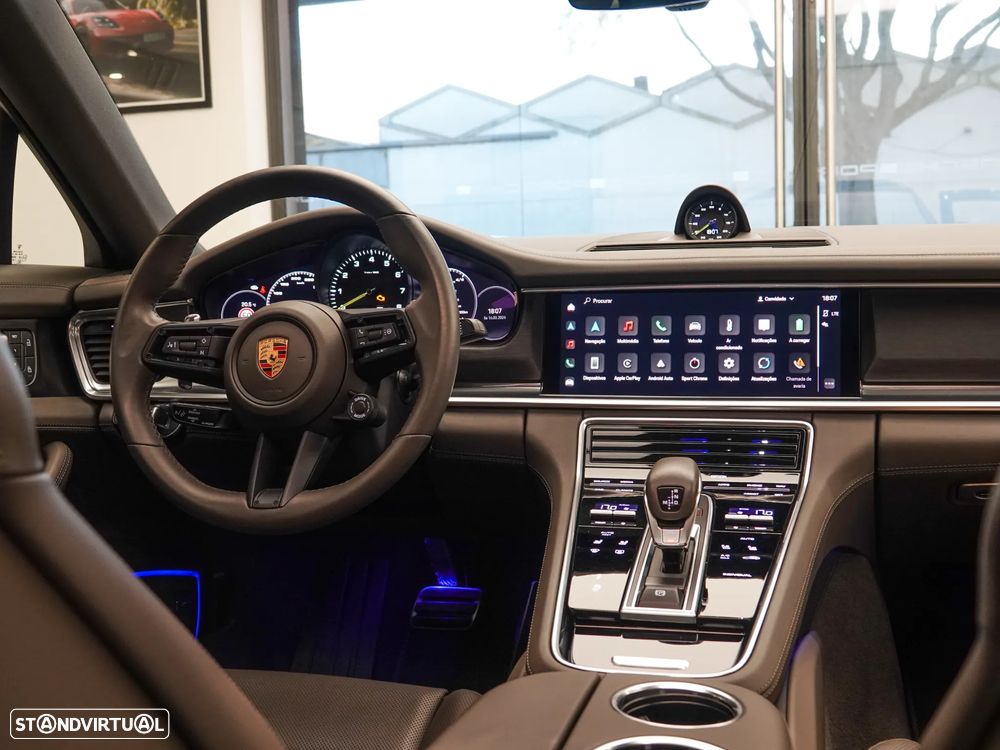 Porsche Panamera 4 E-Hybrid Platinum Edition com PDLS - 24