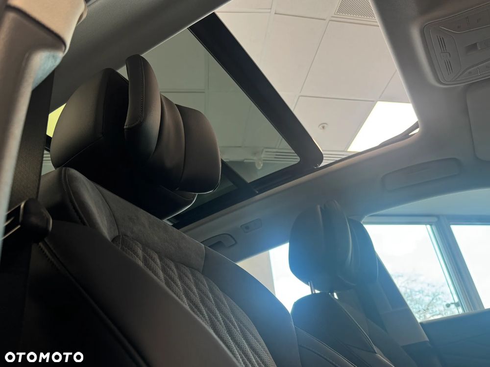 Hongqi HS5 2.0T Executive AWD - 11