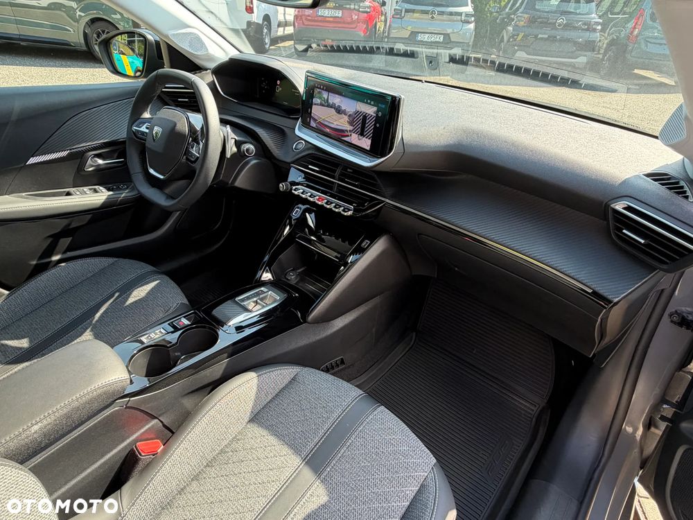 Peugeot 208 - 9