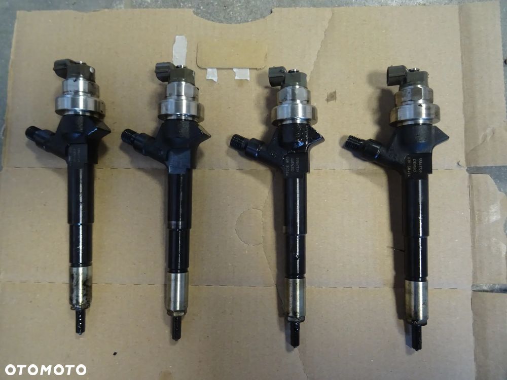 Wtyskiwacze Opel Astra J 1.7 cdti Denso 55567729 - 1