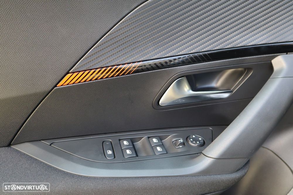 Peugeot 2008 1.2 PureTech Active Pack - 19