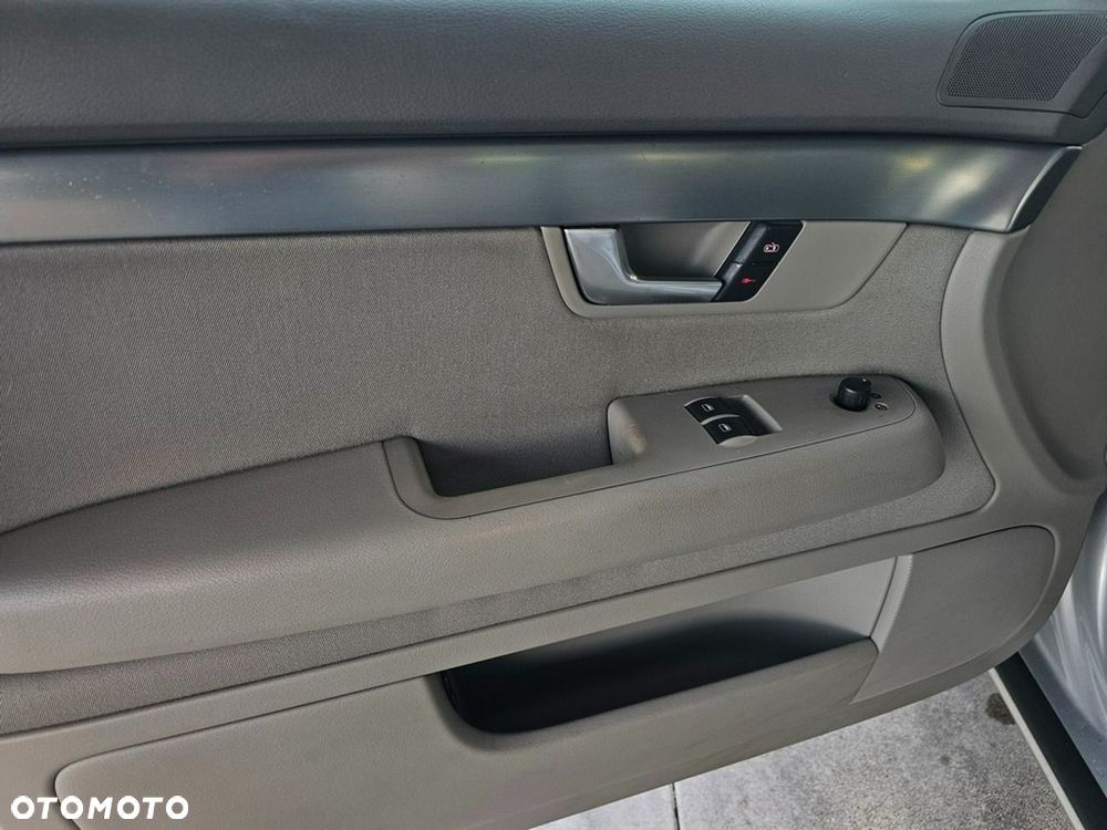 Audi A4 Limousine - 9