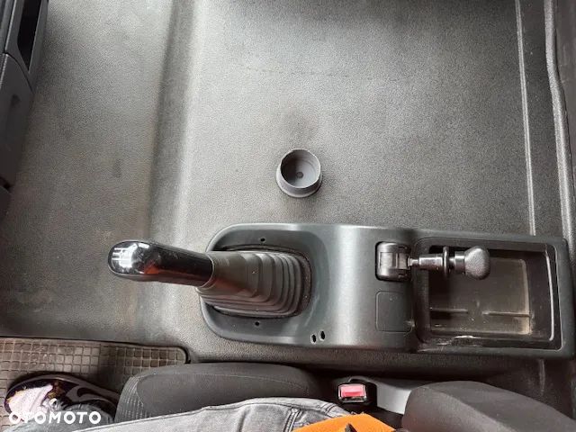 MAN TGL 12.220 4x2BL - 11