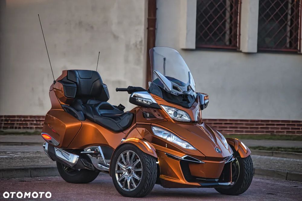 Can-Am Spyder - 16