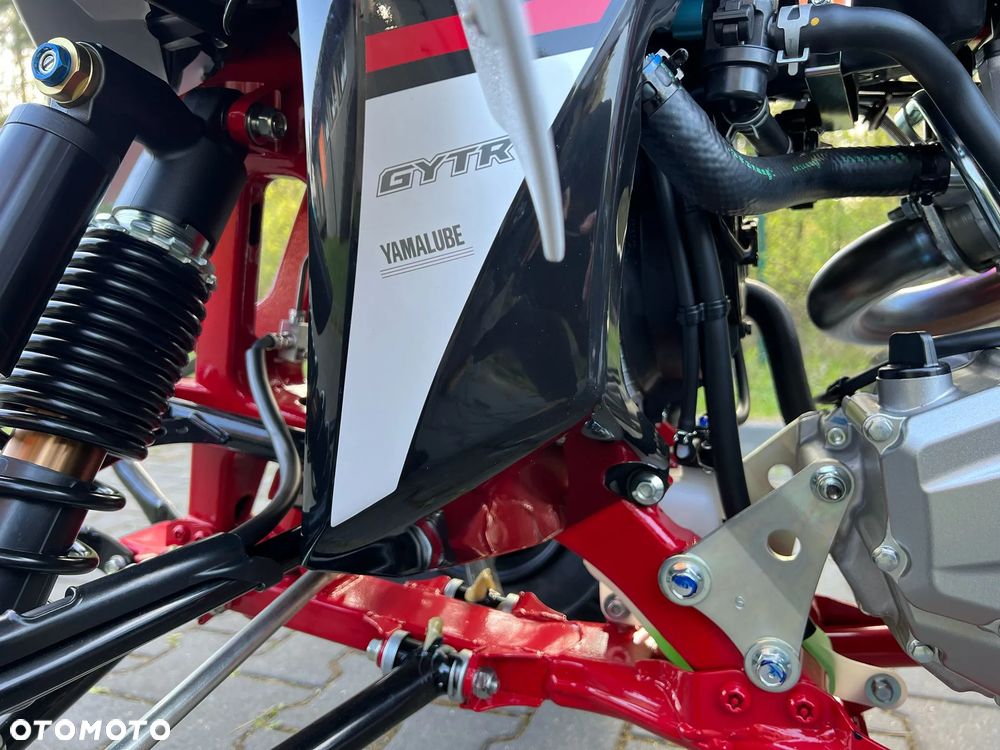 Yamaha YFZ - 16