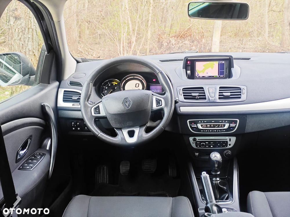 Renault Megane ENERGY dCi 110 Start & Stop Paris Business - 21