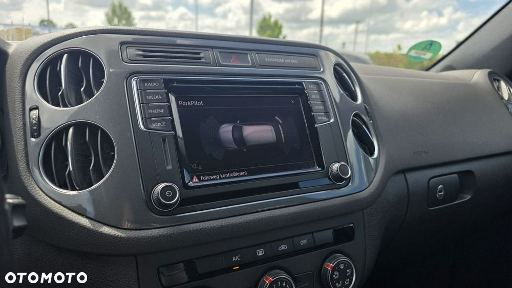 Volkswagen Tiguan - 11