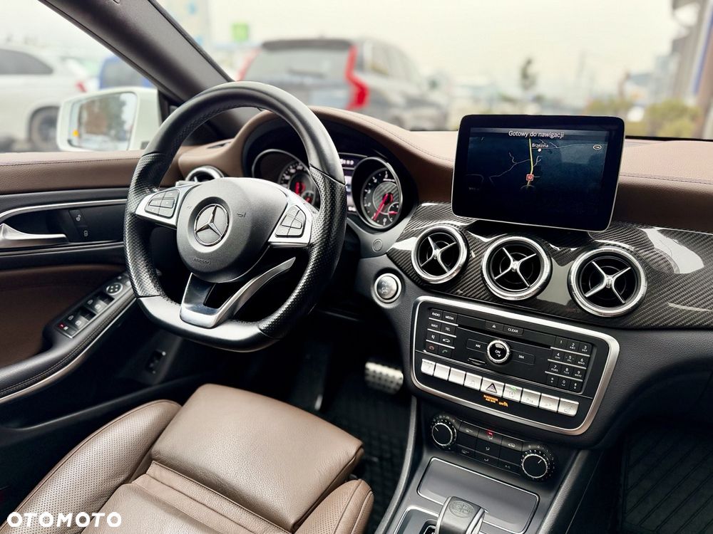 Mercedes-Benz CLA AMG 45 4-Matic - 22