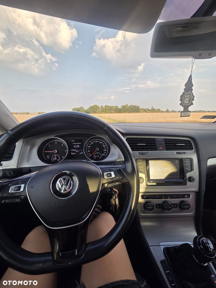 Volkswagen Golf - 11