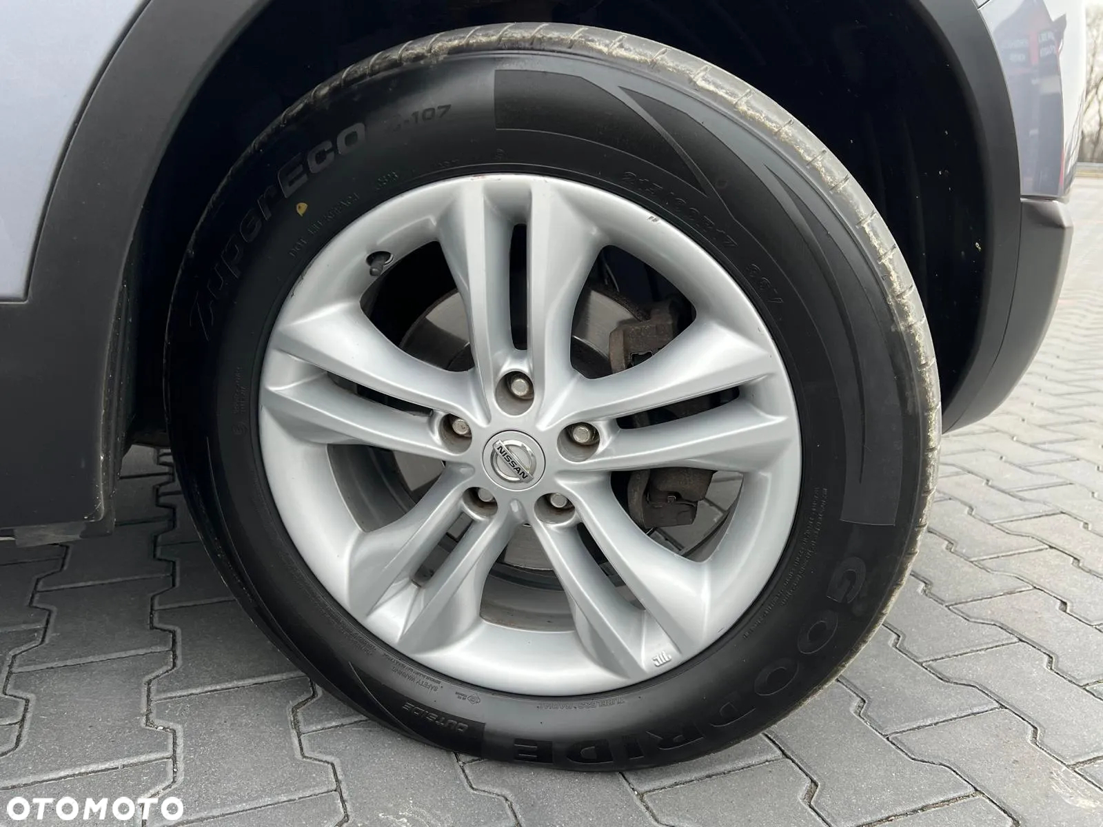 Nissan Qashqai 2.0 dCi 4 x 4 DPF tekna - 33
