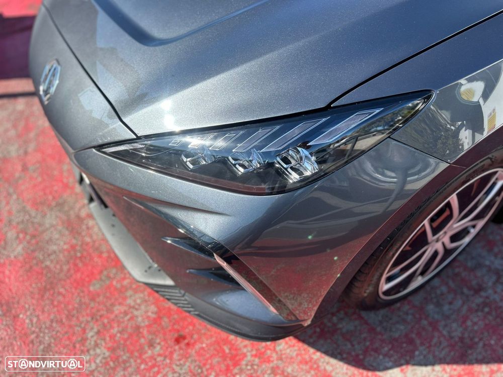 MG MG4 64 kWh Luxury - 8