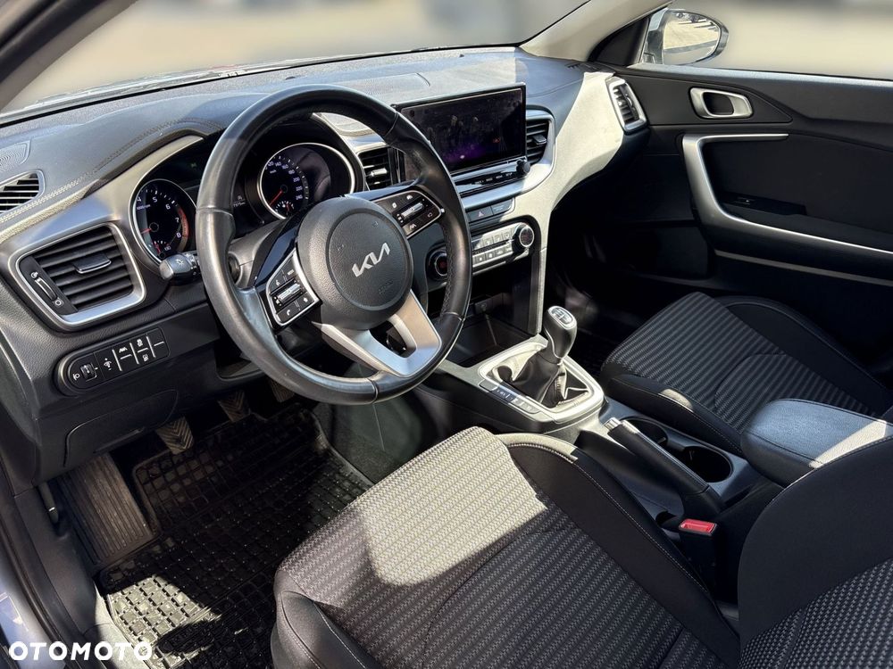 Kia Ceed - 9