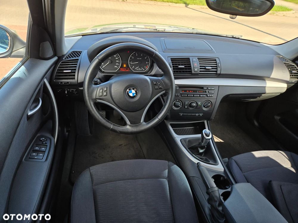 BMW Seria 1 - 21