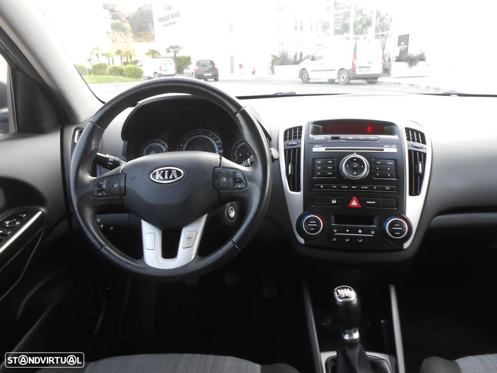Kia Ceed SW 1.4 CVVT LX - 13