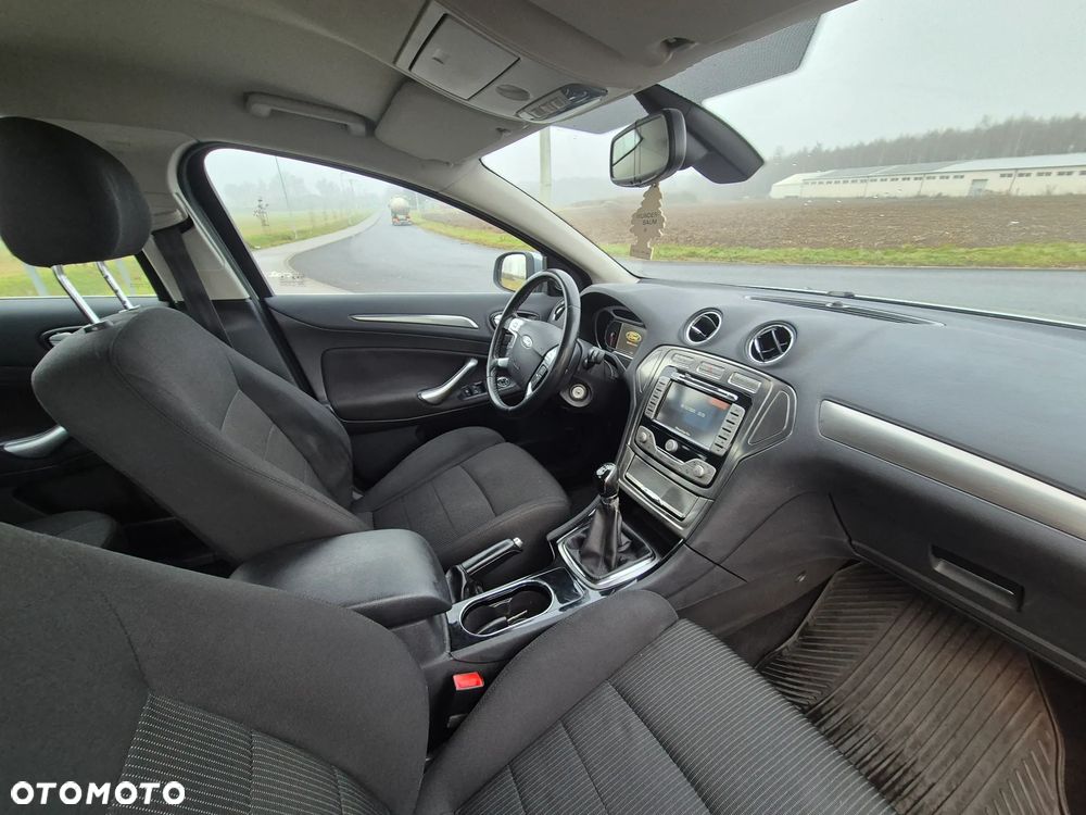 Ford Mondeo 2.0 FF Titanium - 19