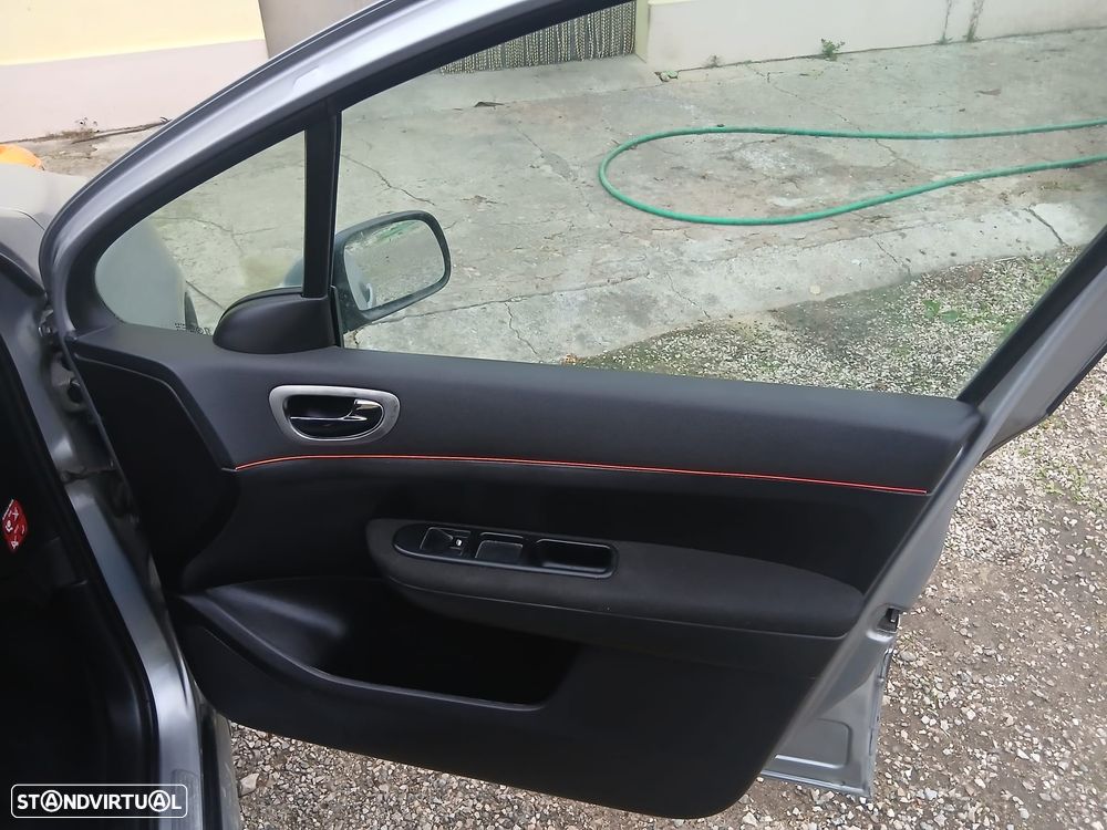 Peugeot 307 1.4 HDi XS Premium - 12