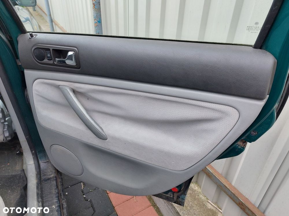 DRZWI KOMPLETNE PRAWY TYŁ VOLKSWAGEN PASSAT B5 KOMBI LB6G - 2