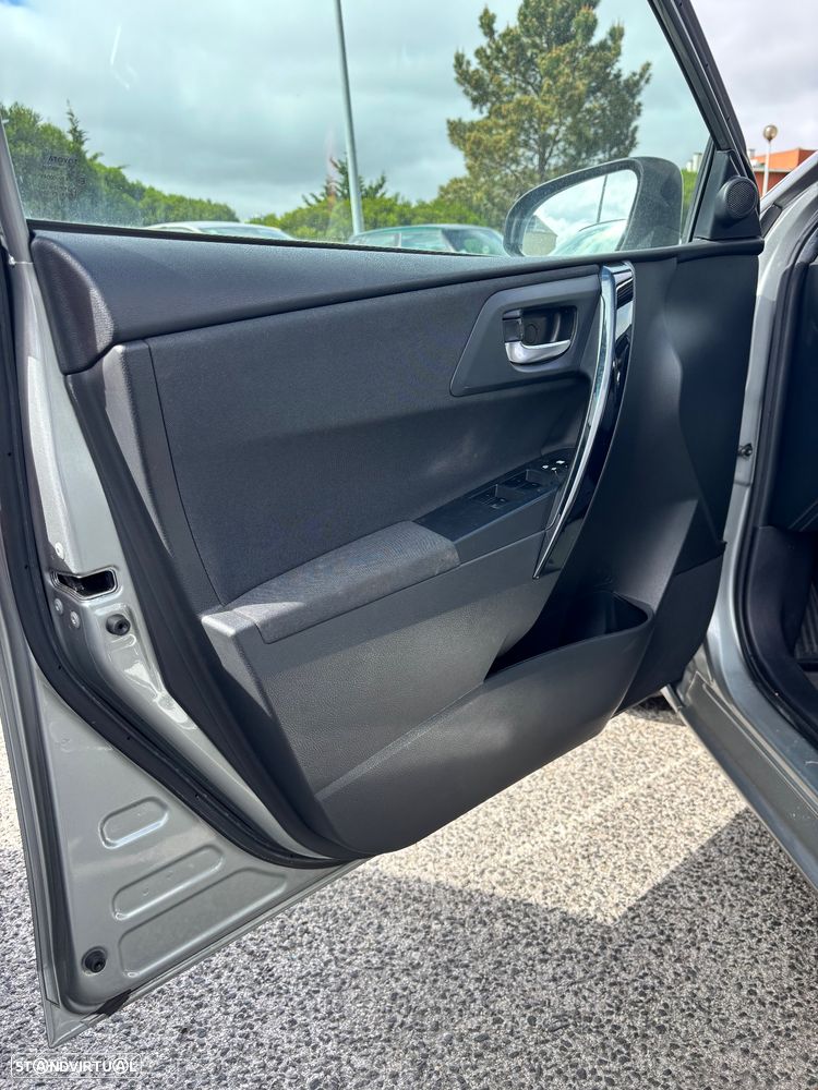 Toyota Auris 1.4 D-4D Comfort - 30