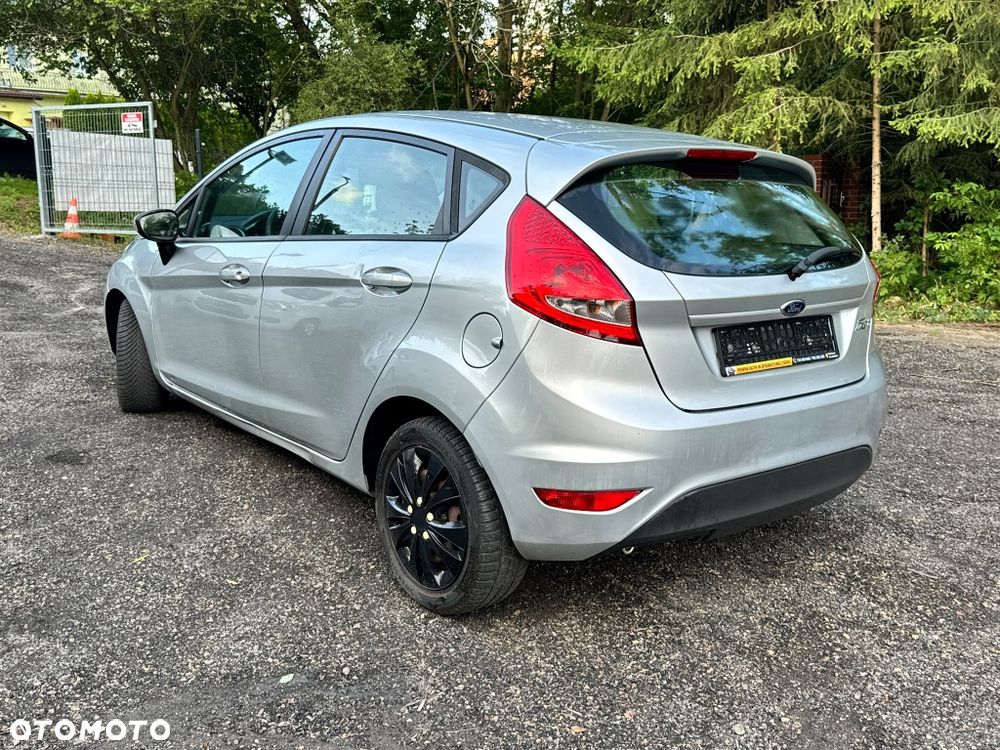 Ford Fiesta - 2