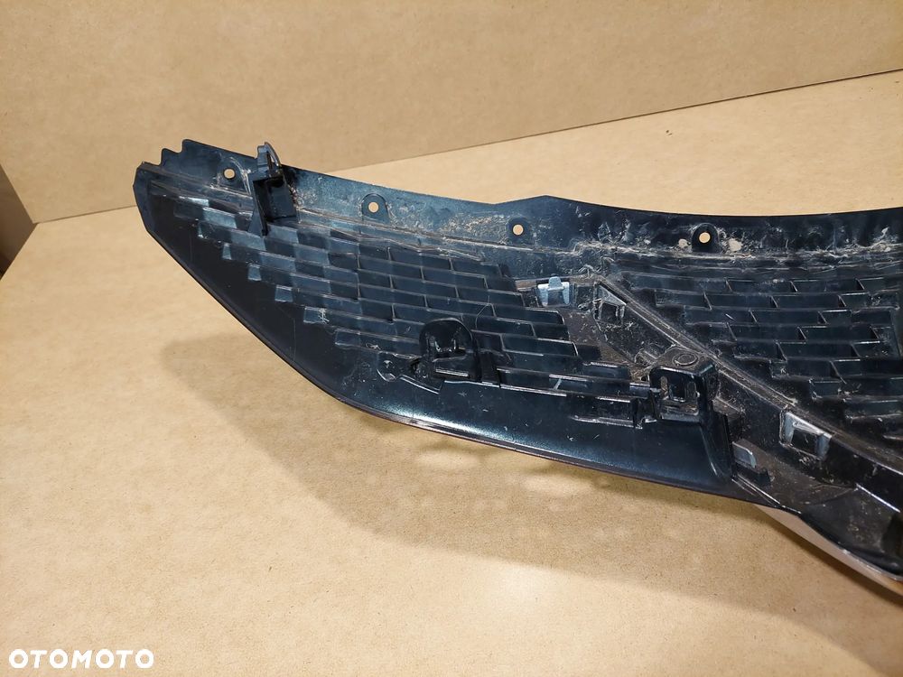 NISSAN QASHQAI J11 2015-18 atrapa grill KAMERA 623124EA0D - 4