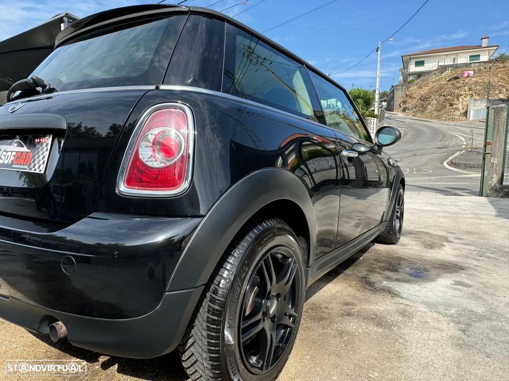 MINI 3 Portas - 24