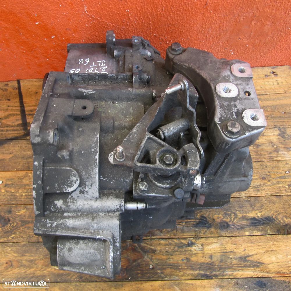 Caixa Velocidades VW Golf 2005 JLT - 2