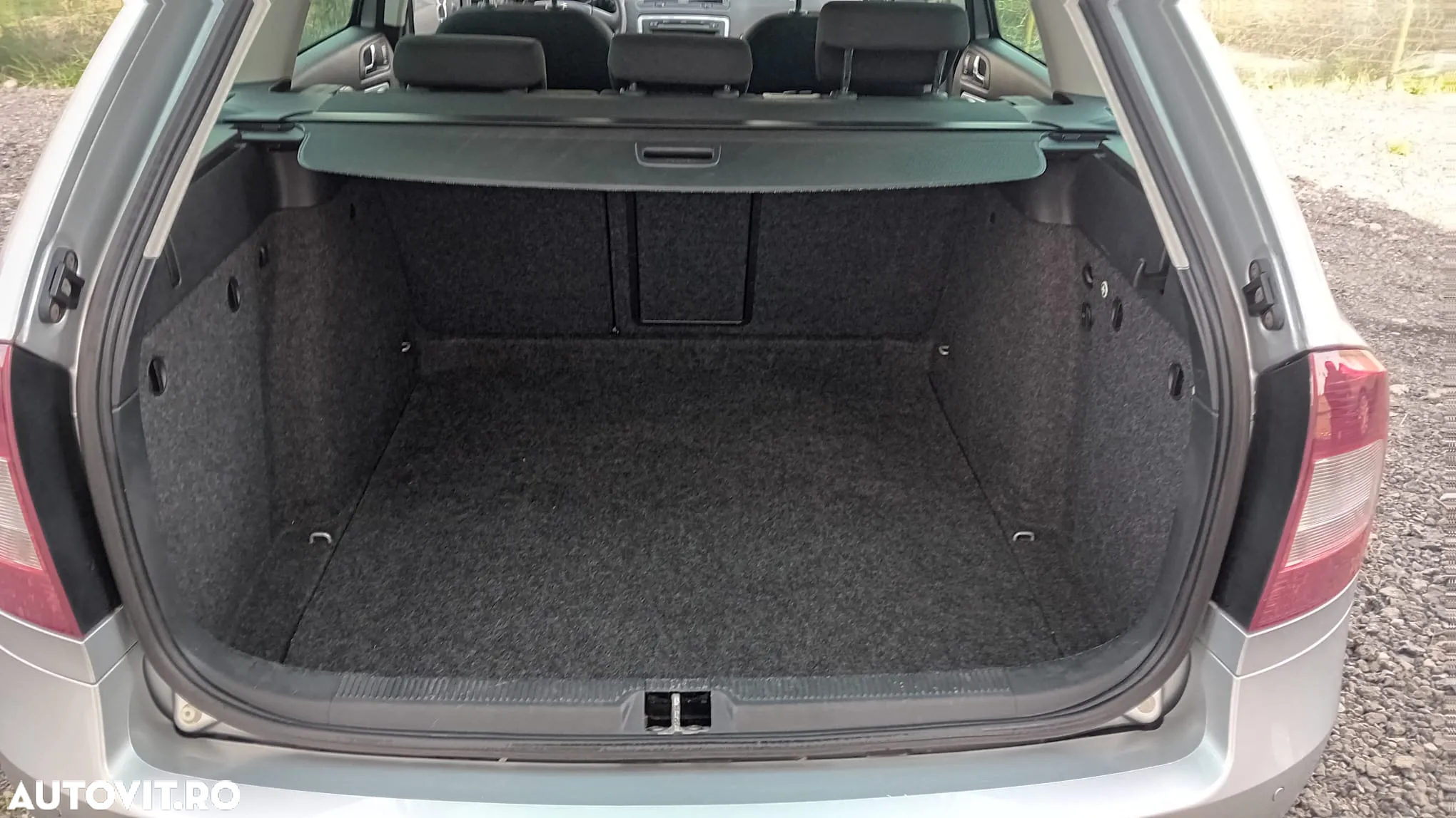 Skoda Octavia 1.6 TDI AMBITION - 12