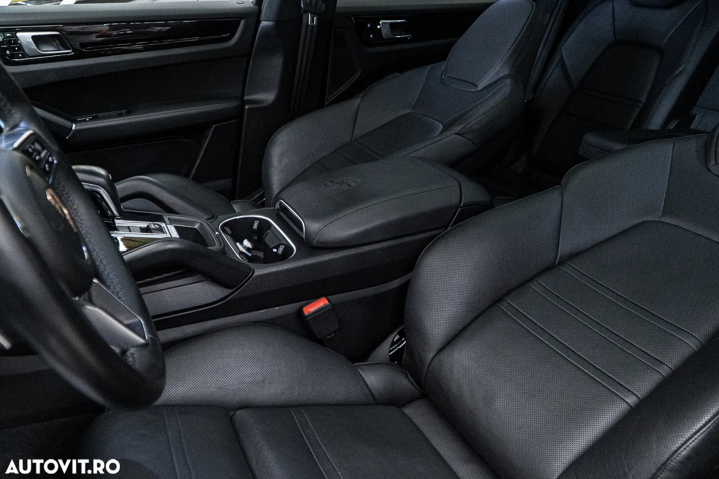 Porsche Cayenne Coupe Tiptronic S - 24