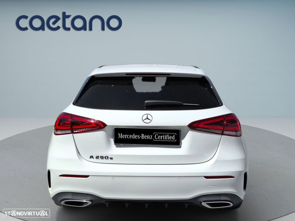 Mercedes-Benz A 250 e AMG Line - 6