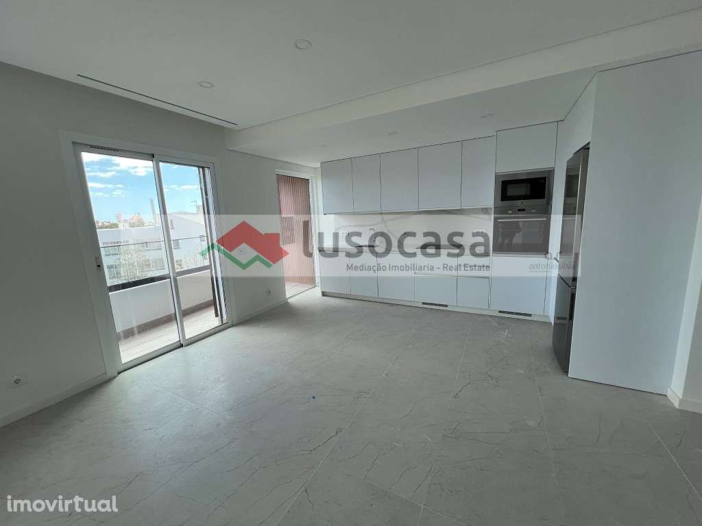 Excelente apartamento Tipo T3, com 2 W.C., 1 quarto em suite, sala ... - Grande imagem: 3/11