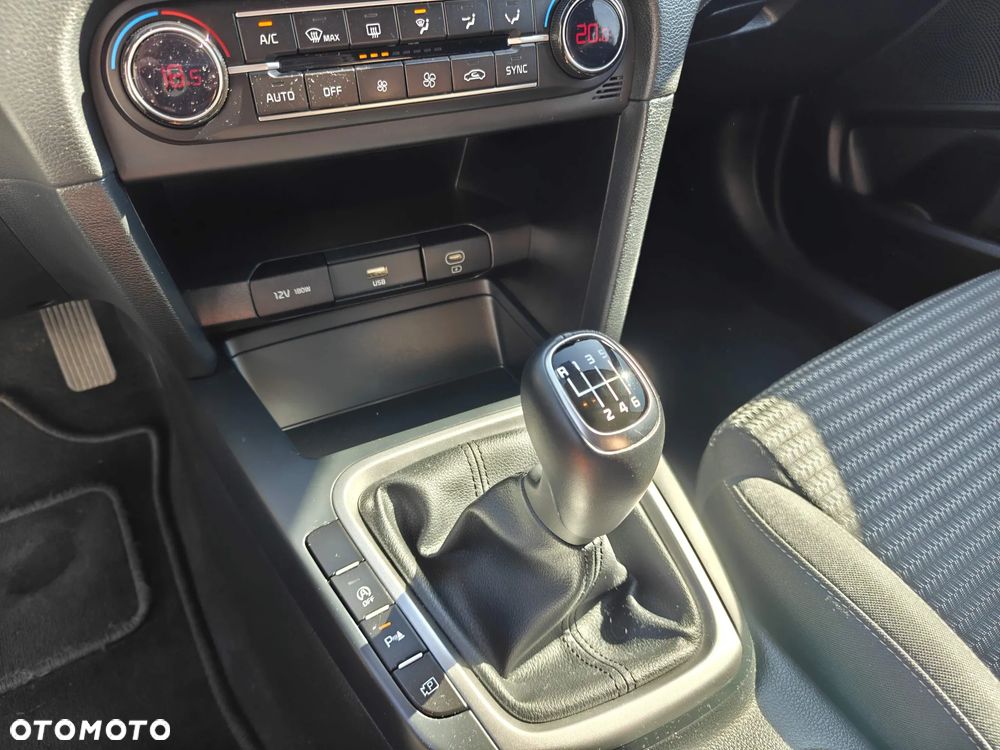 Kia XCeed 1.5 T-GDI M - 20