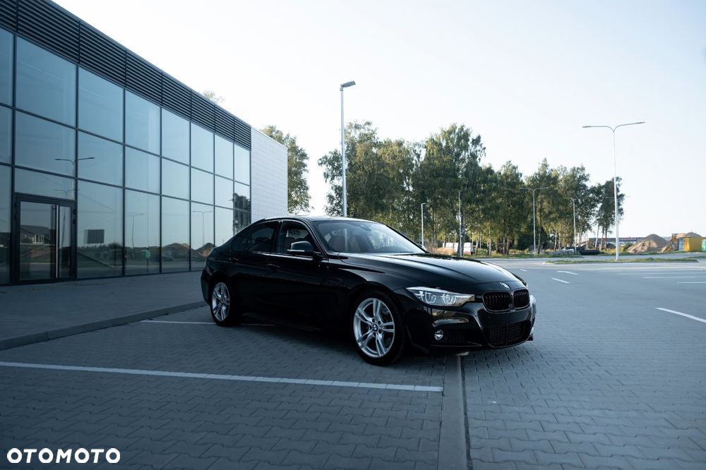 BMW Seria 3 330i xDrive M Sport Shadow - 6
