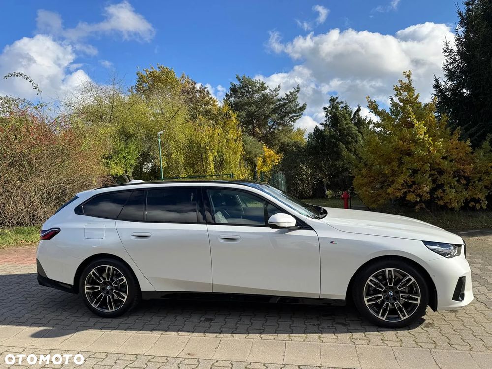 BMW Seria 5 520d xDrive Touring - 12