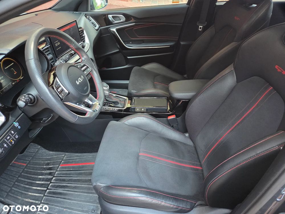 Kia ProCeed 1.6 T-GDI GT DCT - 9