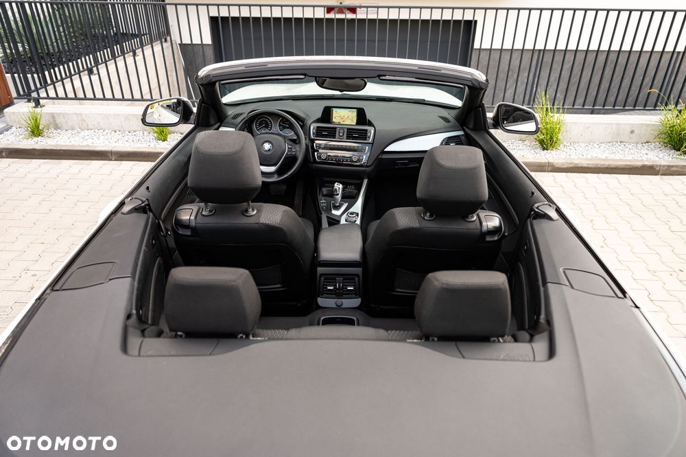 BMW Seria 2 218d - 8