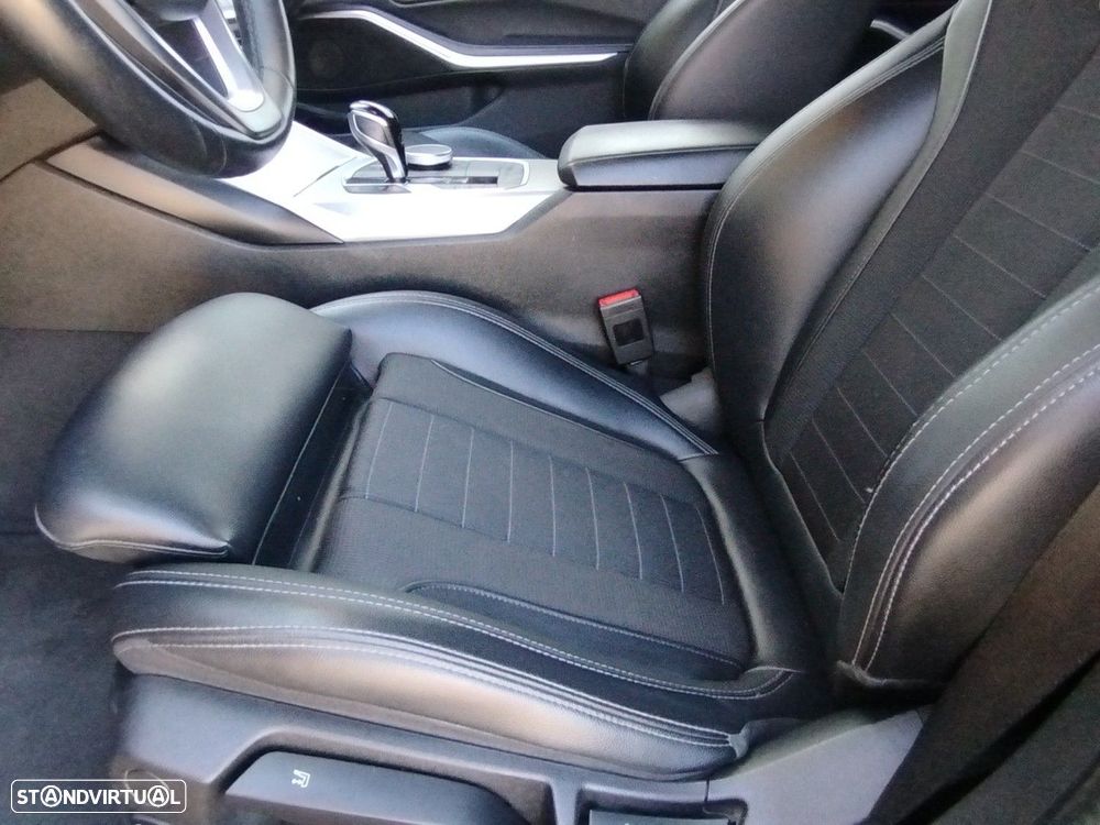 BMW 320 d Line Sport Auto - 23
