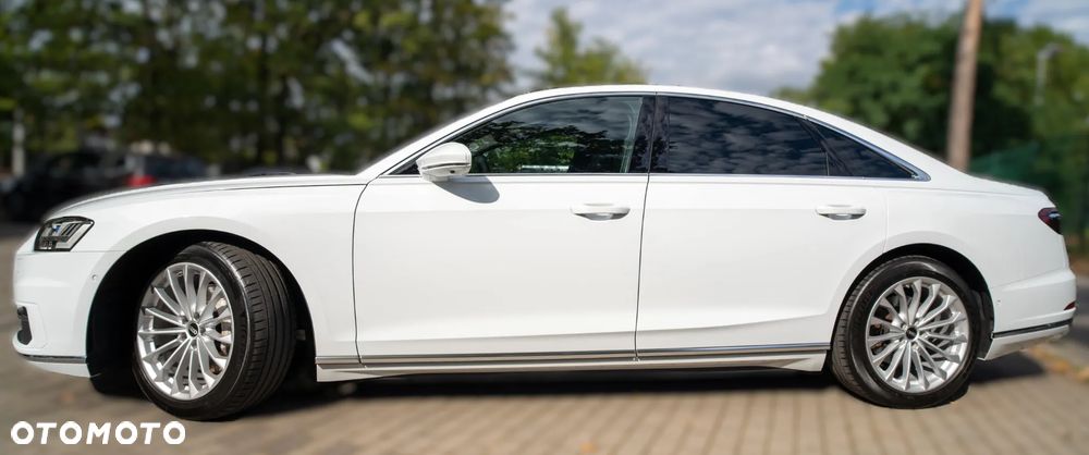 Audi A8 - 4