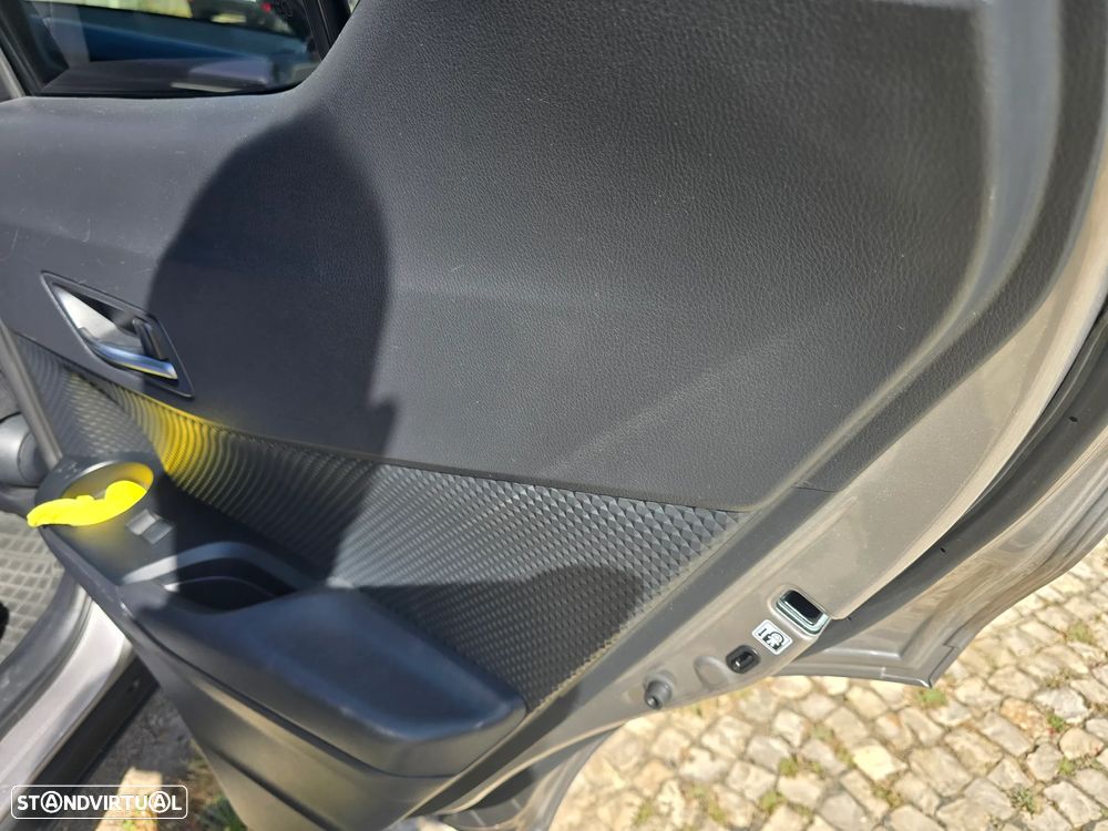Toyota C-HR 2.0 Hybrid Lounge - 3